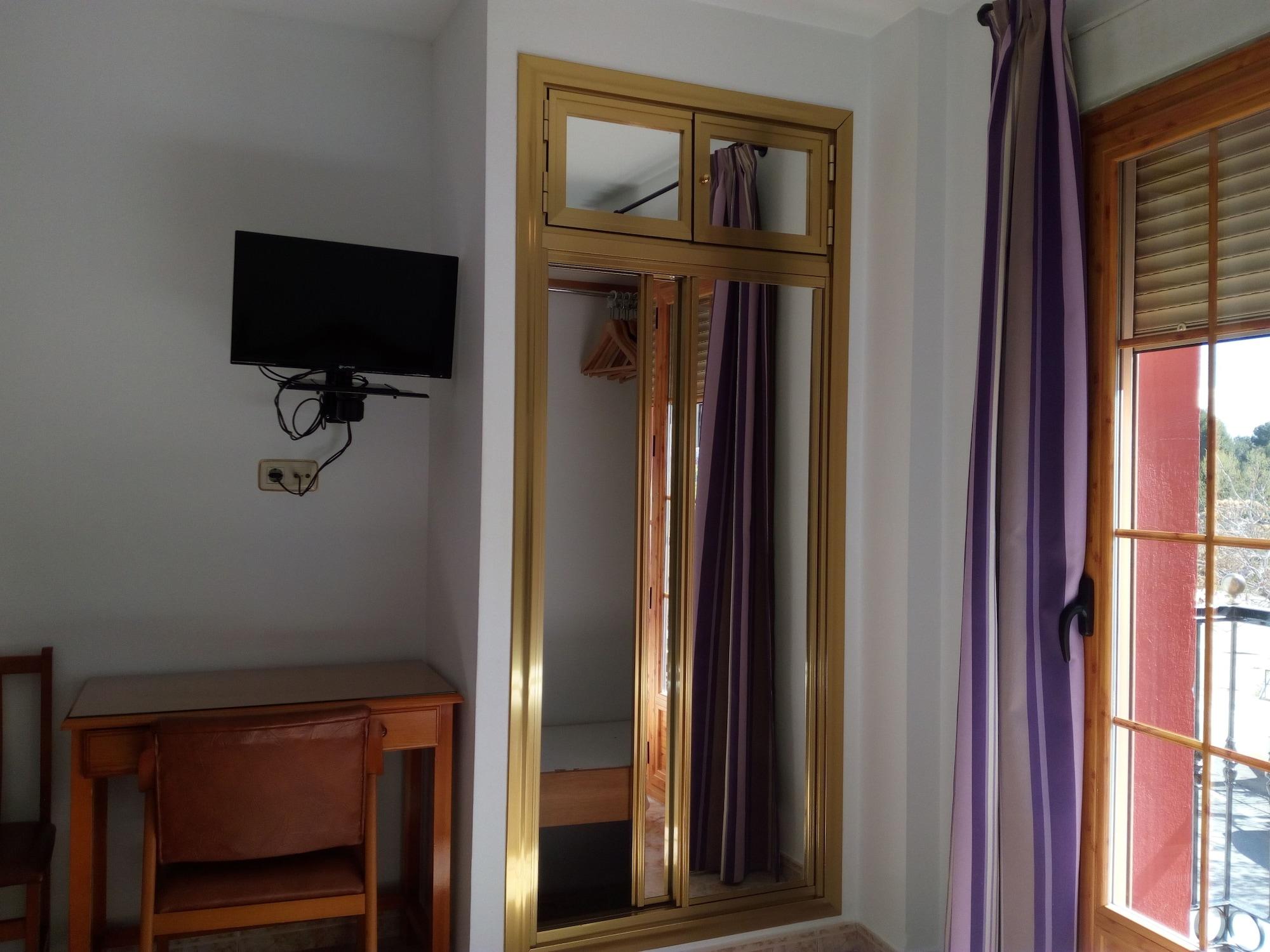 Hostal Rural Montual Los Banos  Ngoại thất bức ảnh
