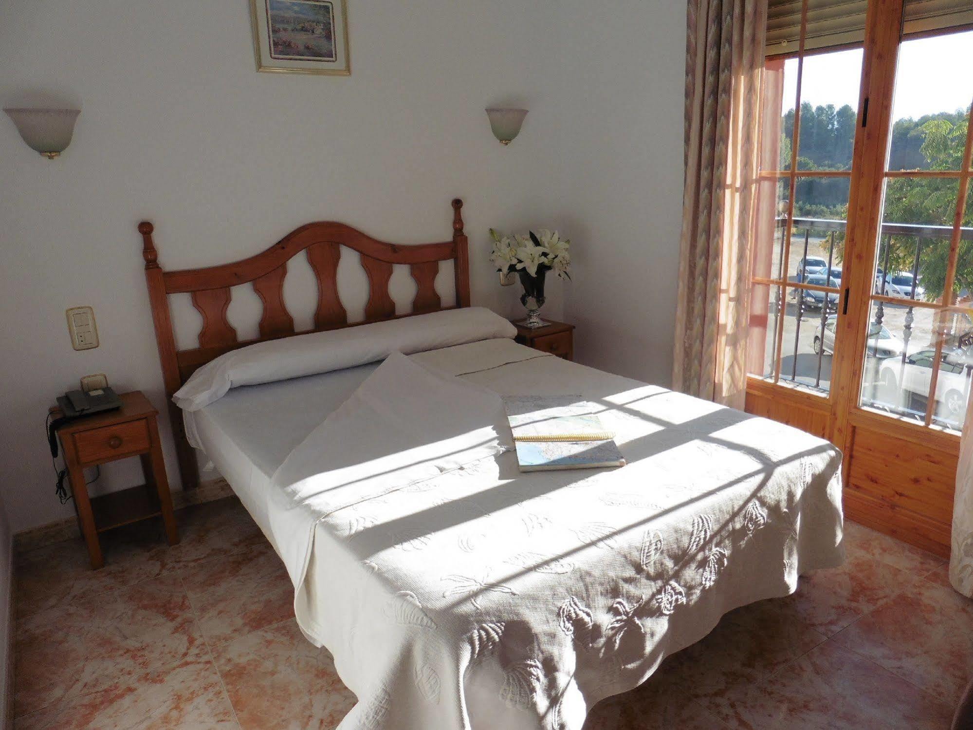 Hostal Rural Montual Los Banos  Ngoại thất bức ảnh