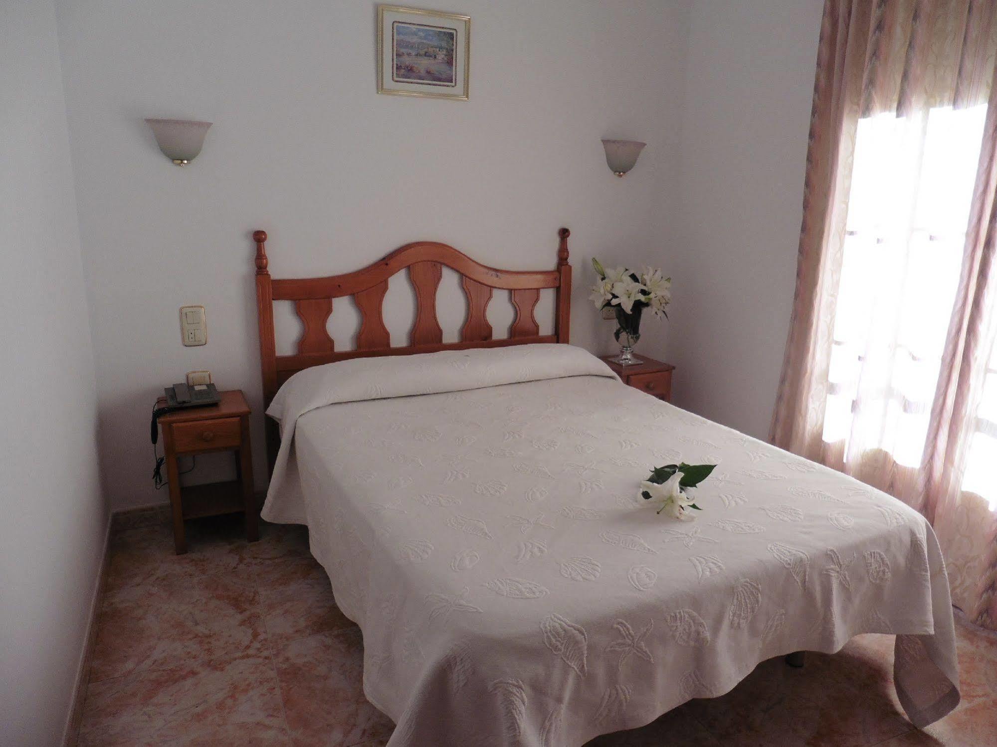Hostal Rural Montual Los Banos  Ngoại thất bức ảnh