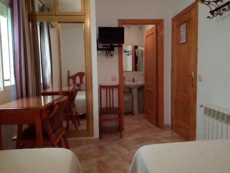 Hostal Rural Montual Los Banos  Ngoại thất bức ảnh